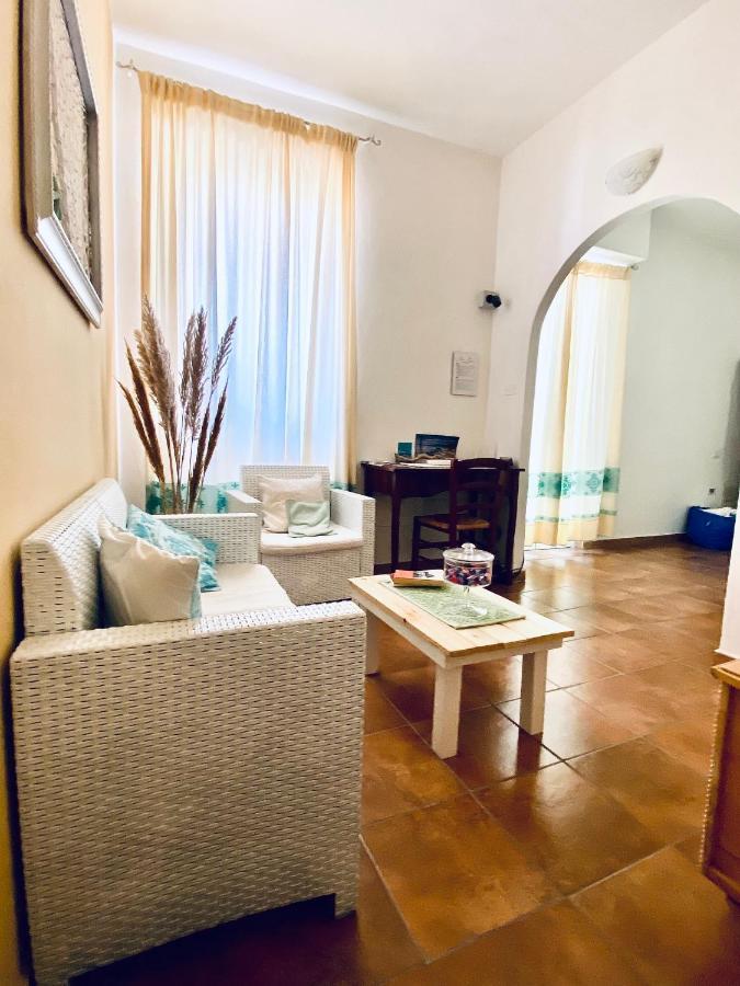 Hotel Palazzo Antico Santa Teresa Gallura Exterior foto